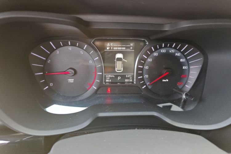 广汽传祺 传祺GS4 2015款 200T G-DCT豪华版中控内饰14