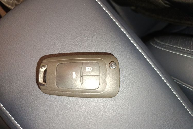 雪佛兰 科鲁泽 2024款 1.5L 双离合悦享版中控内饰11