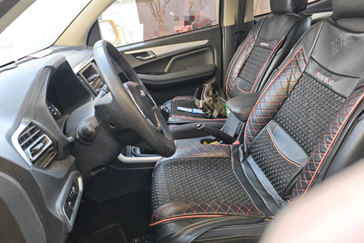 五十铃 瑞迈 2020款 2.8T经典两驱柴油国VI舒享型加长版JE493ZLQ6E局部细节19