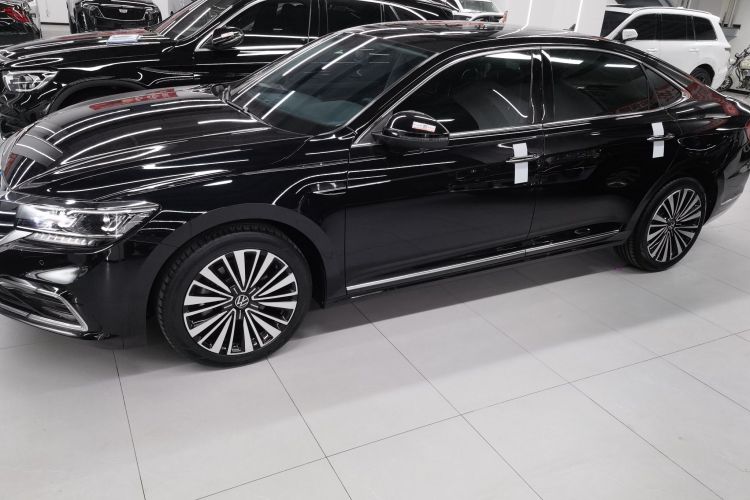 大众 帕萨特 2021款 330TSI 豪华版车身外观4