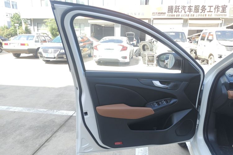 凯翼 轩度EV 2024款 悦行版中控内饰7007