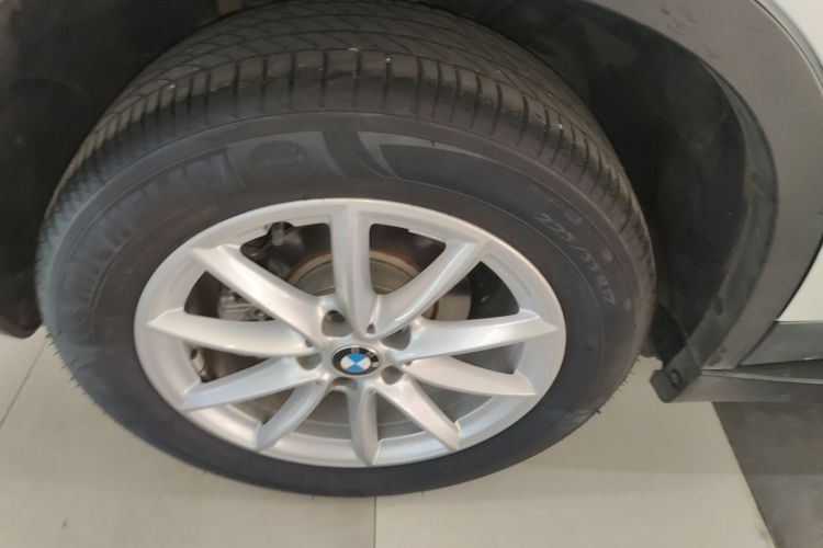 宝马X1 2016款 sDrive18Li 时尚型车身外观6008