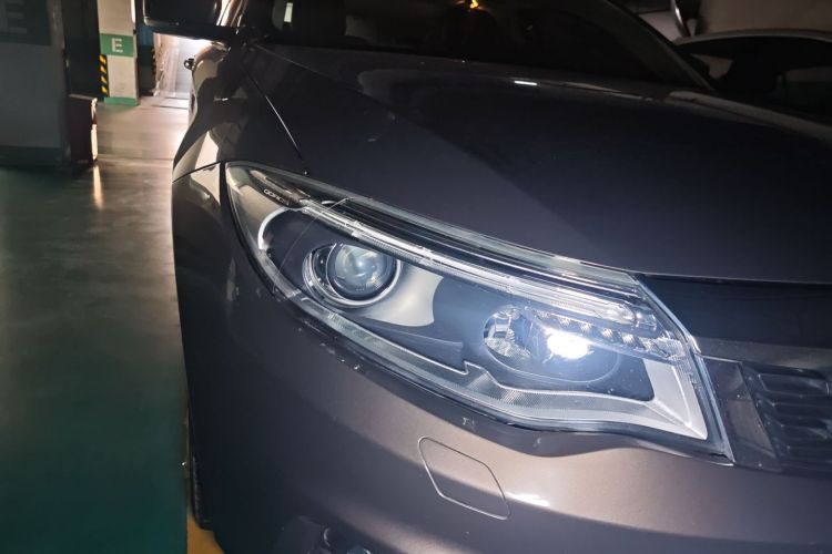 观致3 2015款 三厢 1.6T 自动致臻增强型车身外观8