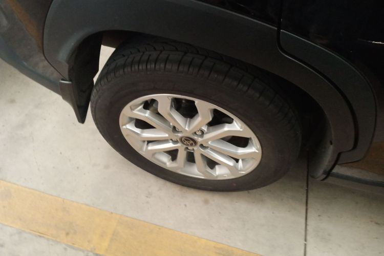 丰田 锋兰达 2024款 2.0L CVT精英版车身外观6002