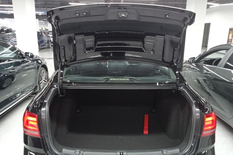 大众 朗逸 2017款 1.6L 自动舒适版机舱底盘23