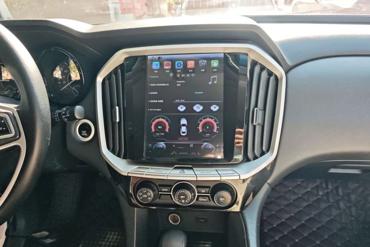 江铃 驭胜S350 2016款 2.0T 自动两驱汽油豪华版5座中控内饰16