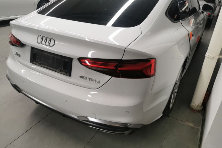 奥迪A5 2022款 Sportback 40 TFSI 时尚动感型车身外观9