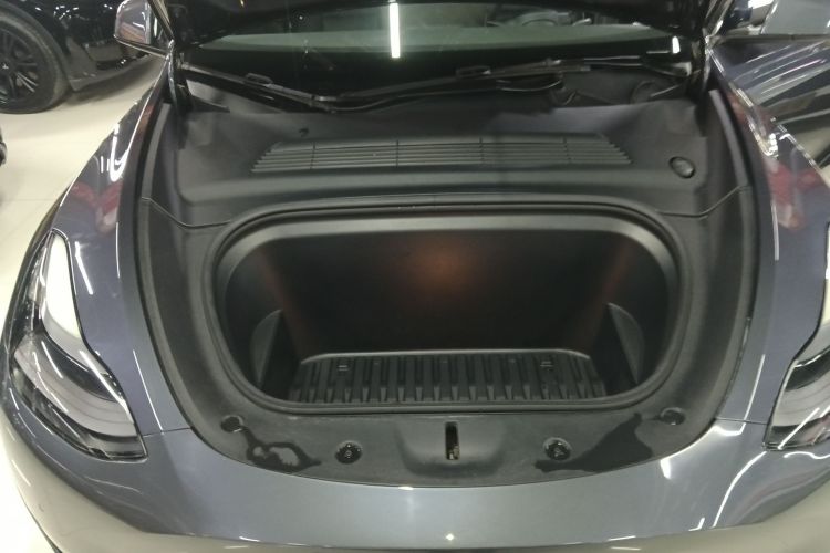 特斯拉 Model Y 2022款 后轮驱动版机舱底盘24