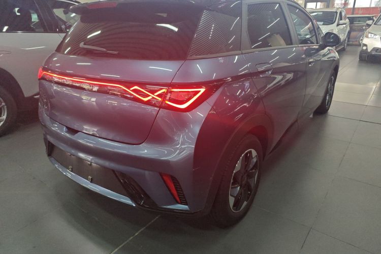 比亚迪 海豚 2024款 荣耀版 420km 时尚版车身外观7