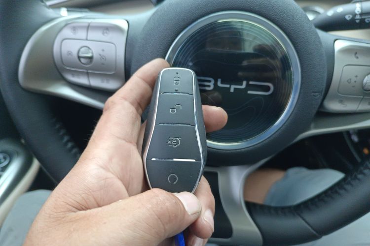 比亚迪 海豚 2021款 405km 时尚版中控内饰7001