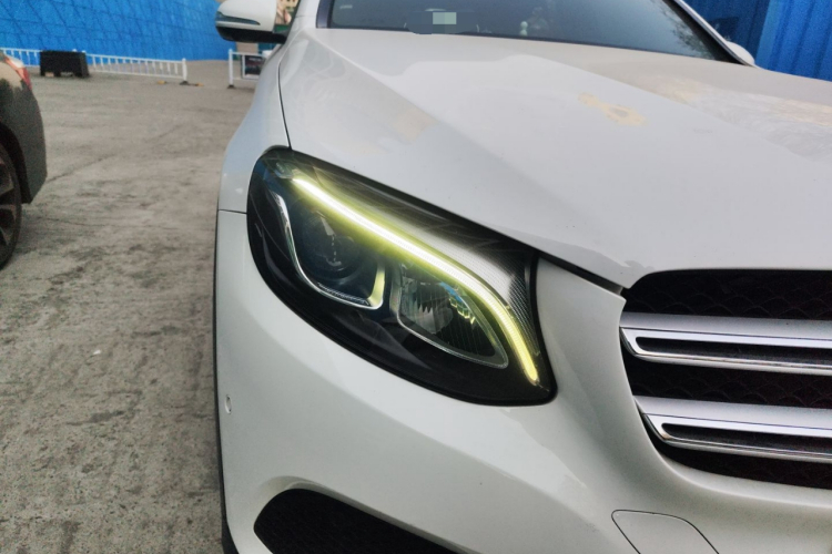 奔驰GLC 2016款 GLC 260 4MATIC 豪华型车身外观8