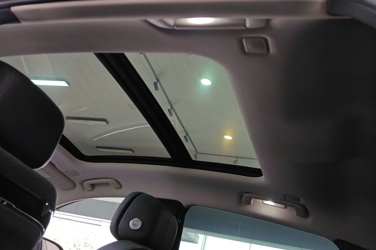 红旗H9 2020款 3.0T 智联旗畅版中控内饰22