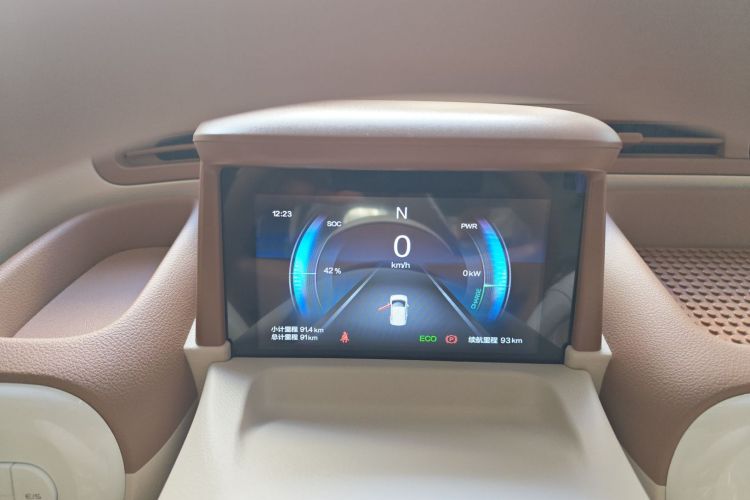 奔腾小马 2026款 222km 闪耀马中控内饰14