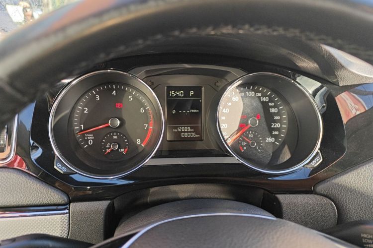 大众 速腾 2016款 230TSI 25周年纪念版中控内饰14