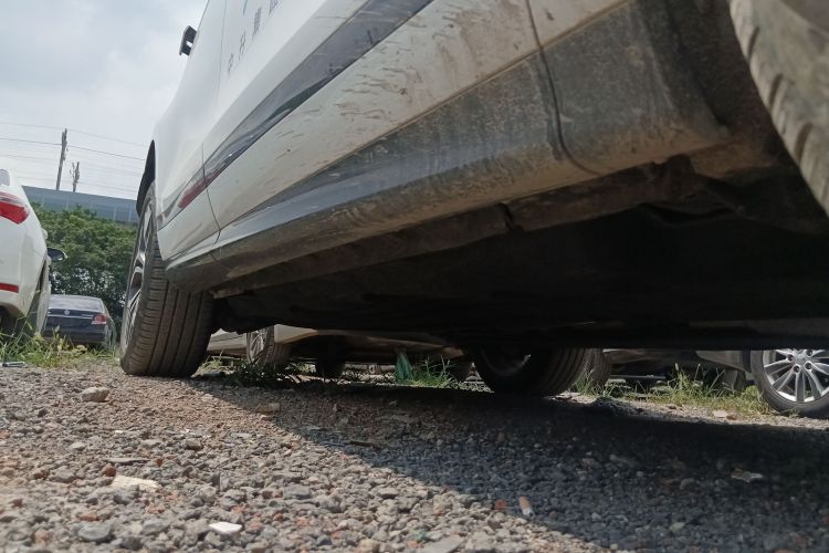 路虎 揽胜极光 2022款 极光L 249PS R-Dynamic 豪华版局部细节9001