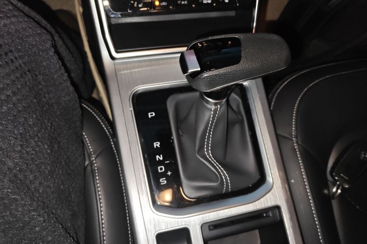 奔腾X40 2019款 1.6L 自动豪华型 国V局部细节18