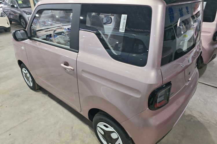 吉利银河 熊猫 2025款 210km 元气熊车身外观4