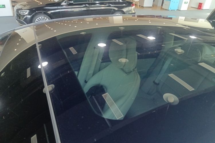 奔驰EQE SUV 2023款 350 4MATIC 先锋版局部细节57