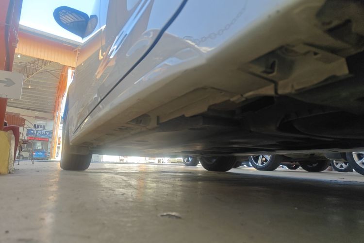 丰田 雷凌 2022款 双擎 1.8H E-CVT领先版局部细节9002