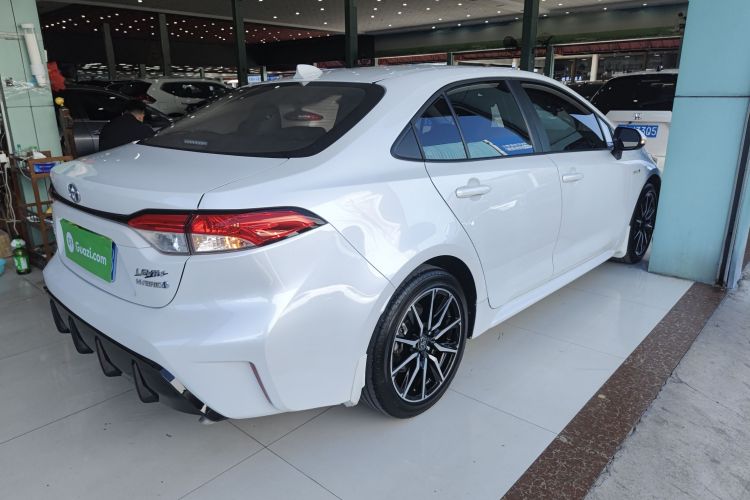 丰田 雷凌 2023款 智能电混双擎 1.8L 运动版车身外观7