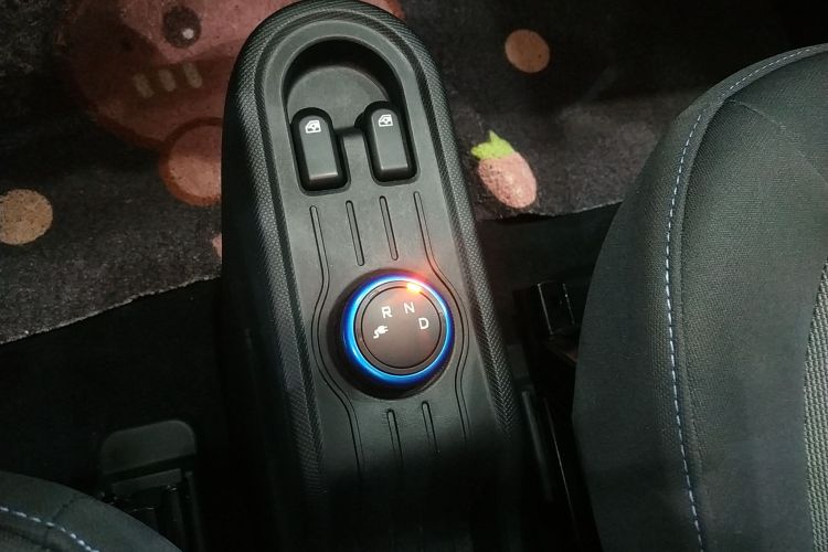 五菱汽车 宏光MINIEV 2022款 轻松款 三元锂中控内饰18