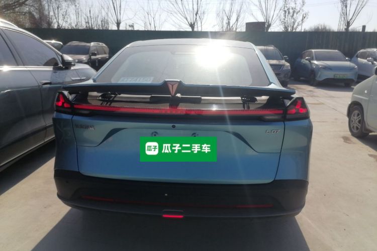 深蓝汽车 深蓝L07 2025款 230Ultra乾崑智驾ADS SE增程版车身外观6