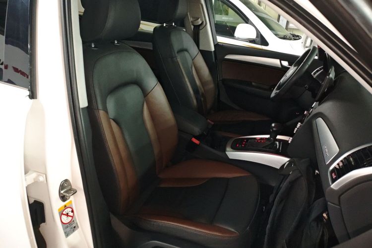 奥迪Q5 2018款 典藏版 40 TFSI 技术型局部细节41