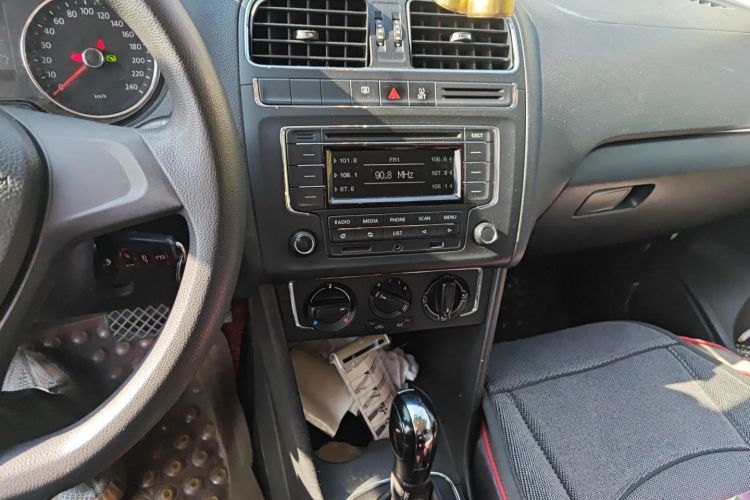 大众 Polo 2014款 1.6L 自动舒适版中控内饰16