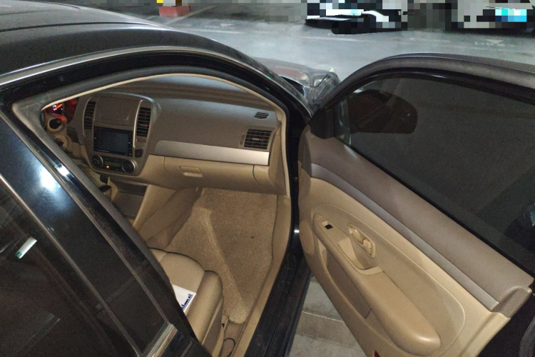 日产 轩逸 2012款 经典 1.6XL 自动豪华版局部细节9005