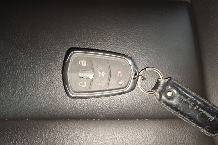 凯迪拉克XT4 2018款 28T 两驱领先型中控内饰11