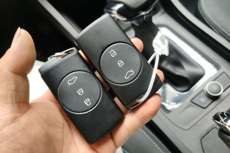 奇瑞 瑞虎3X 2024款 1.5L CVT卓越版中控内饰7001