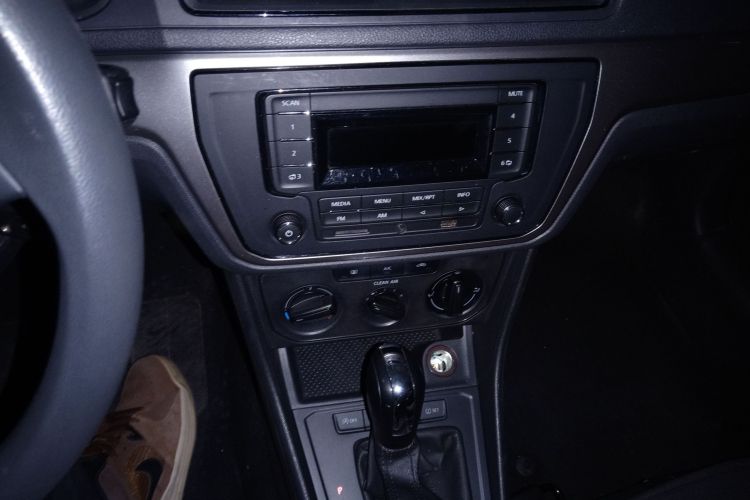 大众 2019款 朗逸启航 1.5L 自动风尚版 国VI中控内饰16