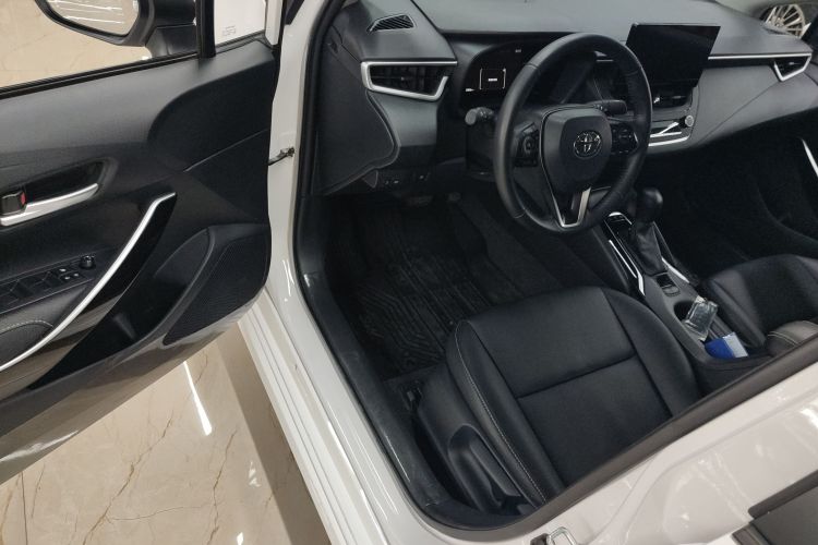 丰田 卡罗拉 2023款 1.8L 智能电混双擎 先锋版中控内饰20