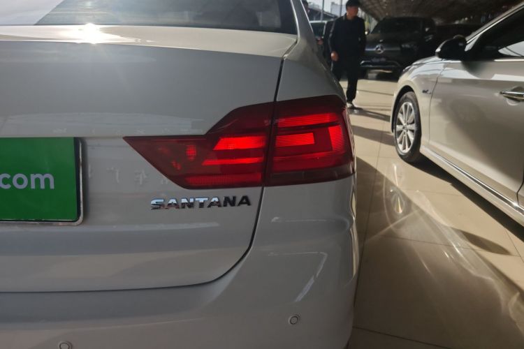 大众 桑塔纳 2021款 1.5L 自动风尚版车身外观9