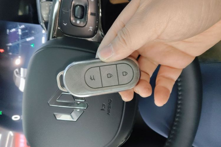 零跑汽车 零跑C11 2024款 增程 300尊享版中控内饰7001