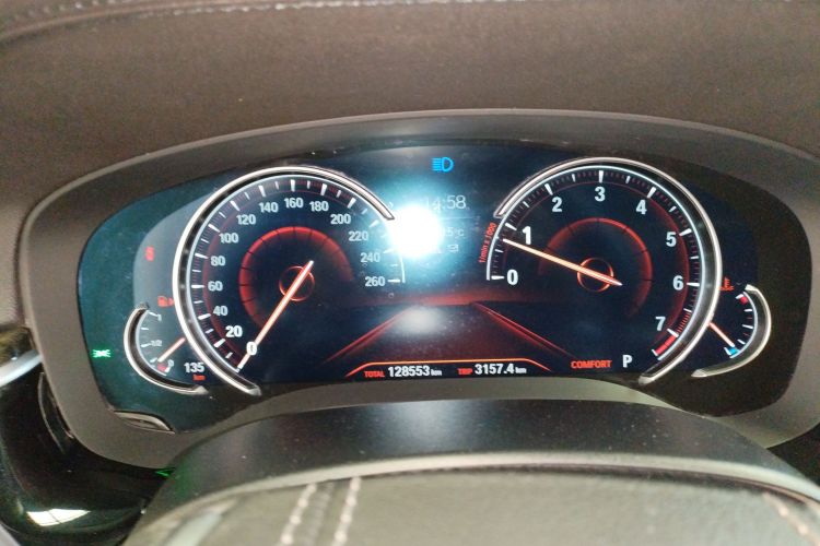 宝马5系 2018款 改款 530Li 领先型 M运动套装局部细节14