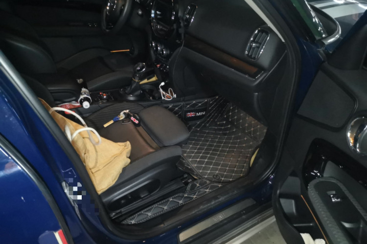 MINI Countryman 2018款 1.5T COOPER 艺术家局部细节9005