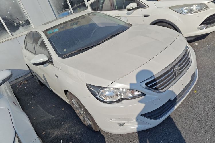 标致408 2015款 1.2T 自动豪华版车身外观3