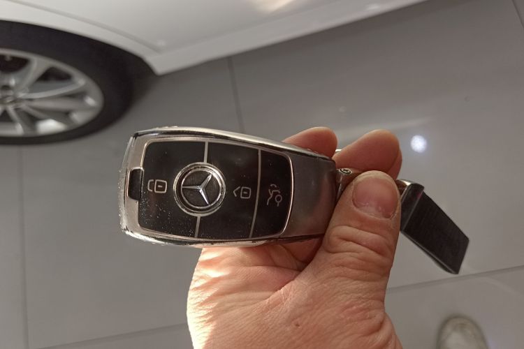 奔驰C级 2020款 C 200 L 时尚型运动版中控内饰11