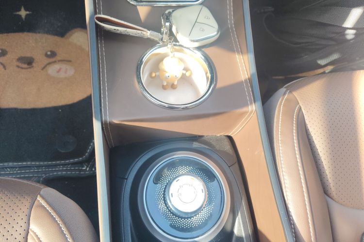 五菱汽车 五菱缤果 2023款 203km 舒享款中控内饰18