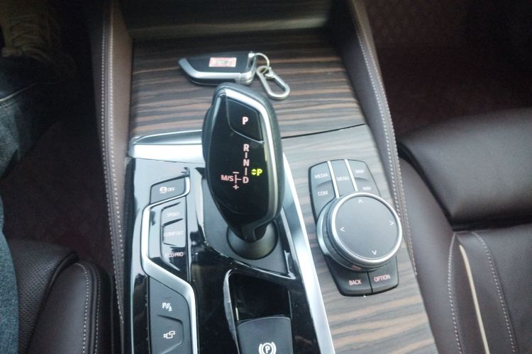 宝马5系 2020款 530Li 尊享型 豪华套装局部细节18