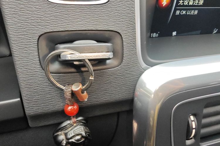 沃尔沃S60 2016款 S60L T3 智行版中控内饰11