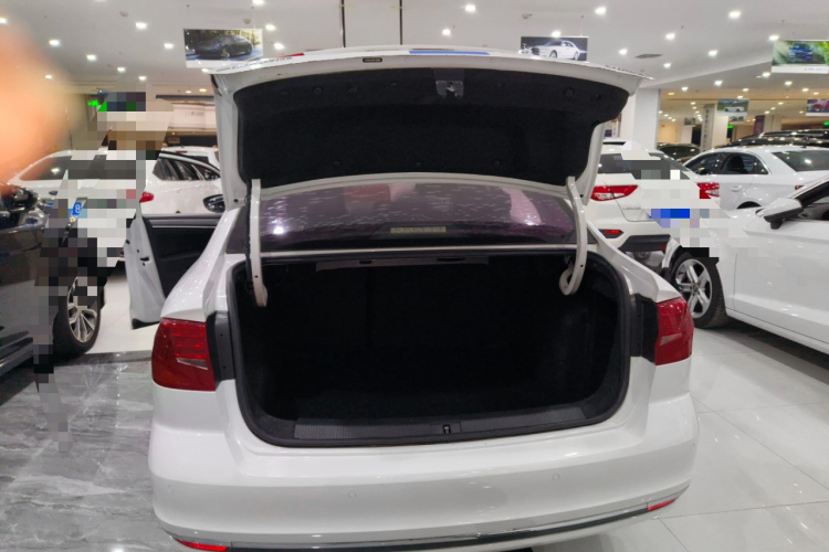 大众 宝来 2017款 1.6L 自动舒适型机舱底盘23