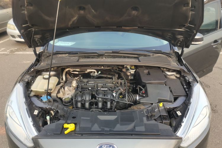 福特 福克斯 2015款 三厢 1.6L 自动风尚型机舱底盘24