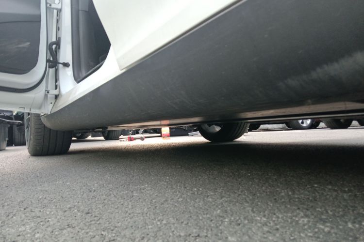 特斯拉 Model Y 2023款 长续航全轮驱动版局部细节9002