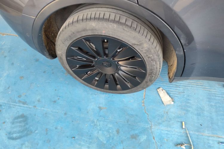 特斯拉 Model Y 2022款 后轮驱动版车身外观6003