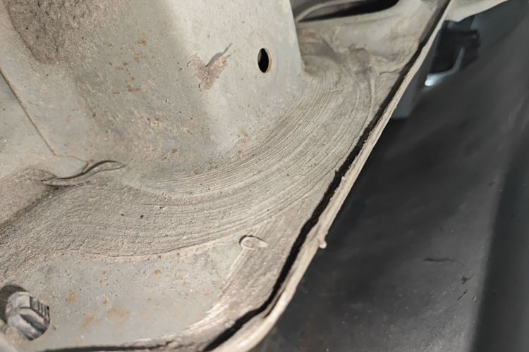 五菱汽车 五菱星辰 2021款 1.5T CVT星辉版机舱底盘30