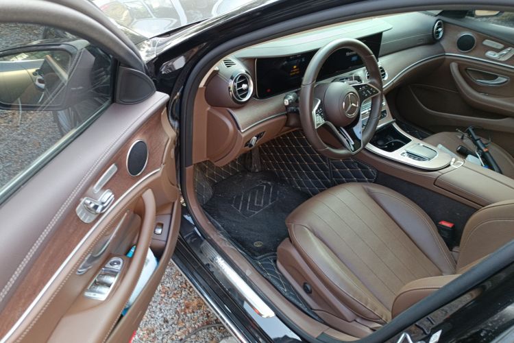 奔驰E级 2023款 E 300 L 时尚型中控内饰20