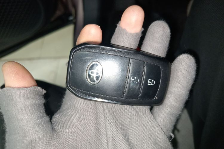 丰田bZ3 2024款 616km 长续航Premium中控内饰7001