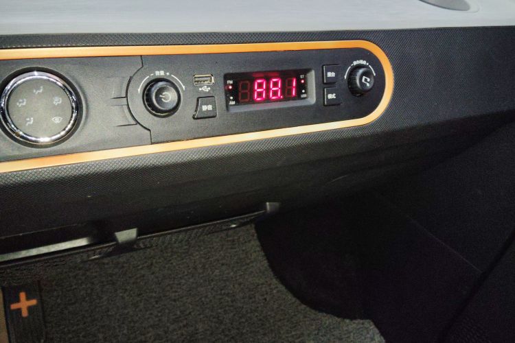 五菱汽车 宏光MINIEV 2020款 自在款 磷酸铁锂中控内饰16